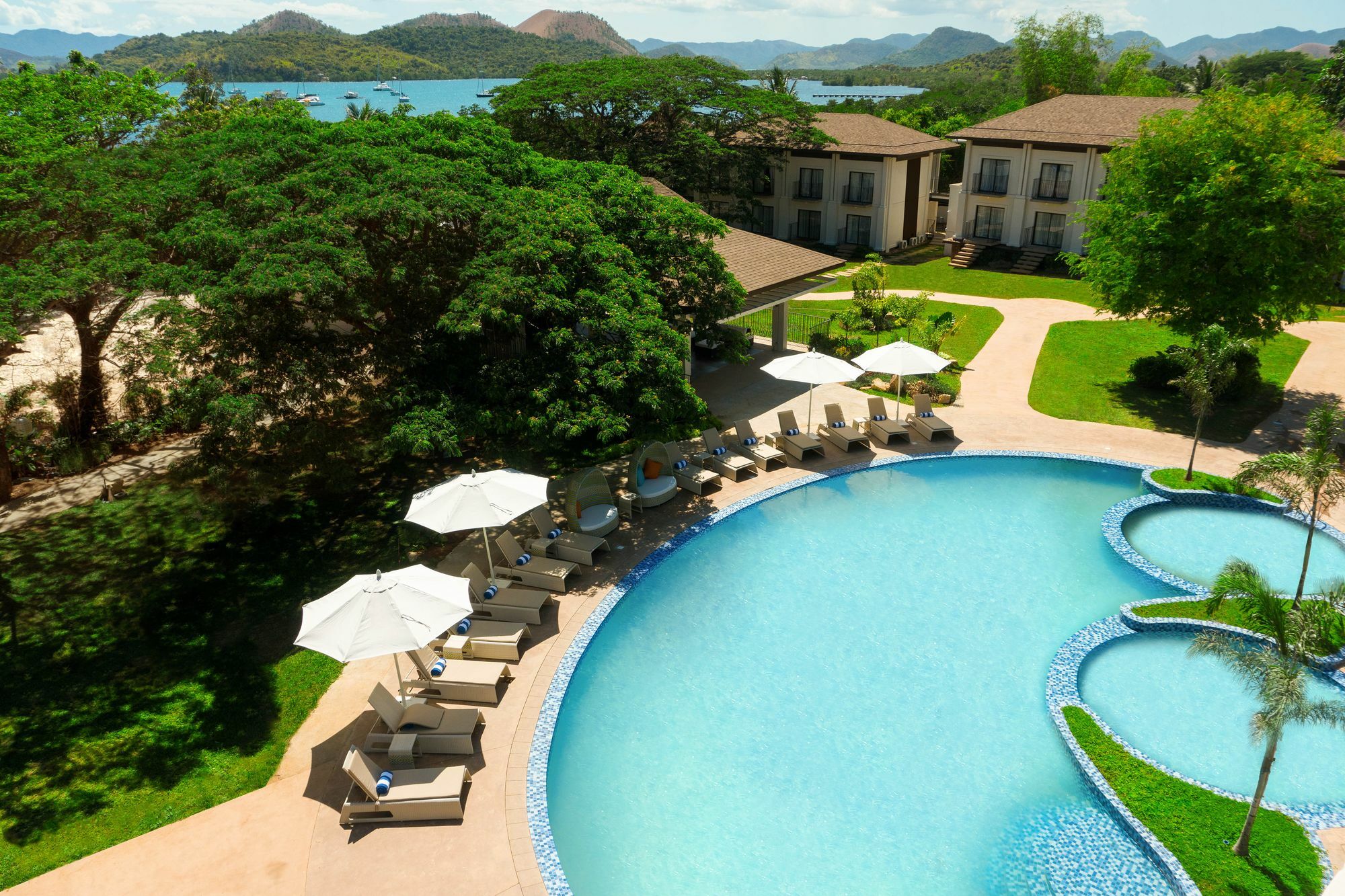 Bacau Bay 4*
